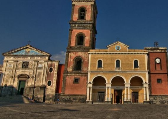 La Basilica Pontificia di Santa Maria a Pugliano (Ercolano - Napoli)