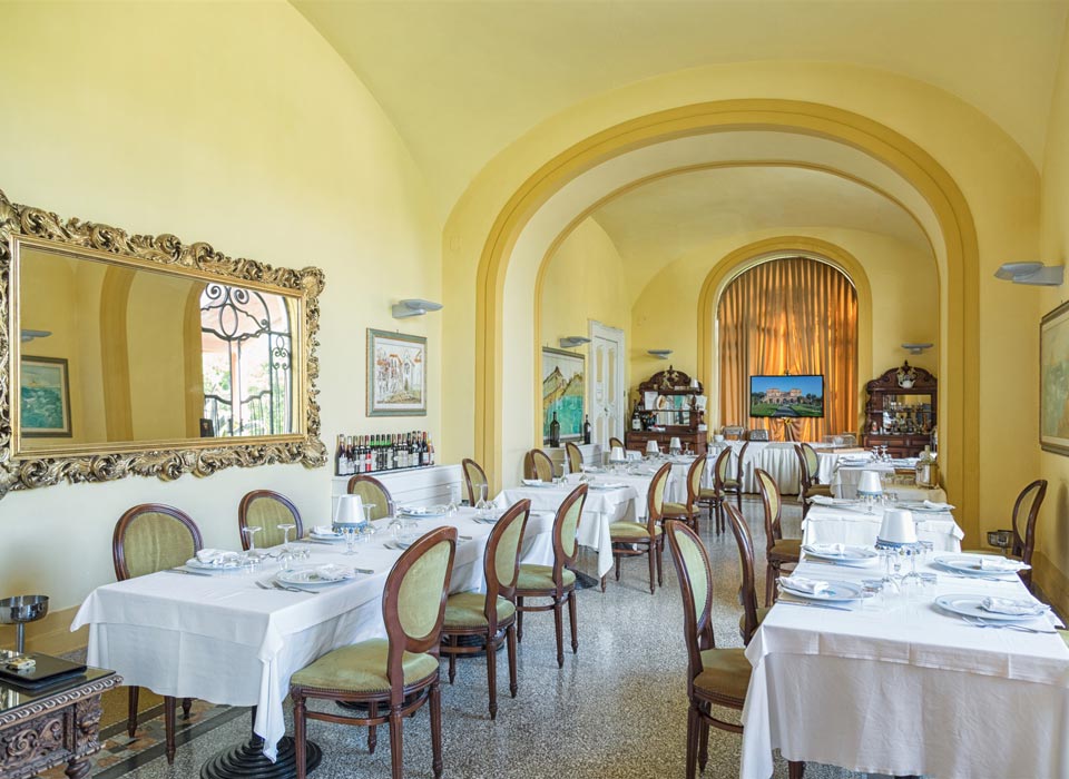 villasignorini_hotel_a_ercolano_galleria_foto_ristorante_sala_b
